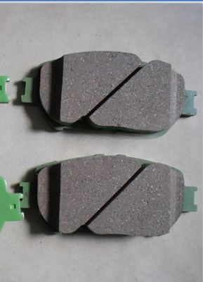 Gwarantowana wydajność ceramiczne hamulce 04465-33320 dla Toyoty Camry 2.4 MCV30 ACV30