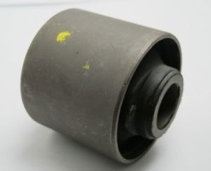 Land Cruiser J6 NR Podwieszenie Dolne krzaki 48702-60040 dla lepszej obsługi
