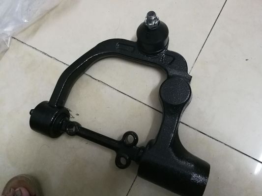 OEM Standard Control Arm 54525-VW100 54545-VX100 dla Nissana Urvana E25