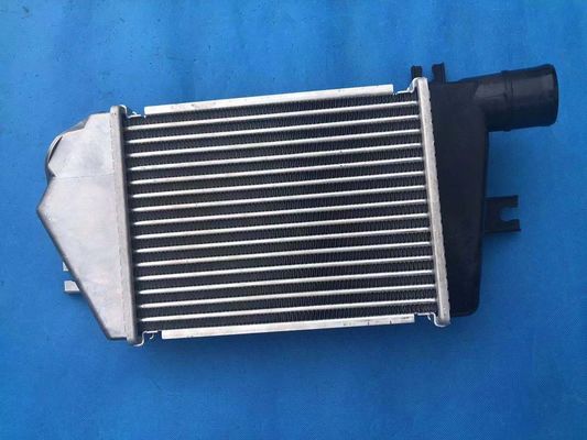 Intercooler Aluminium dla Mitsubishi I Triton L200 MN135001 Wyposażenie samochodowe MITSUBISHI