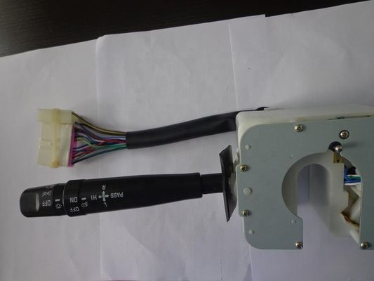 1-82360714-0 Przełącznik kombinacyjny dla ISUZU FRR OEM NO 1823607140
