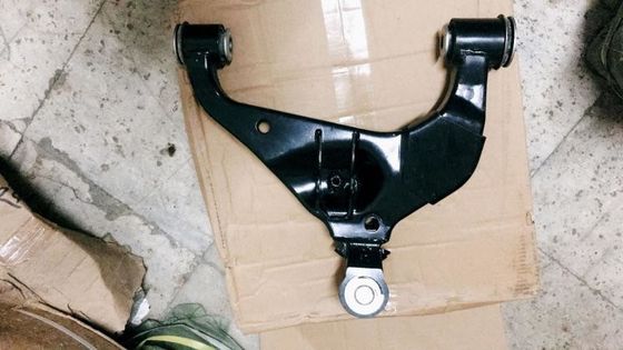 Podzespół przedniego ramienia dolnego dla Toyoty Hilux VIII Pick Up 48068-0K090 48069-0K090