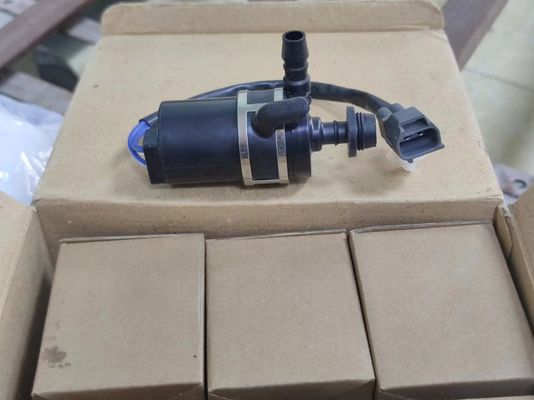 Pompy do czyszczenia lamp głównych 8264A022 dla Mitsubishi Pajero Montero Sport L200 2007-2015