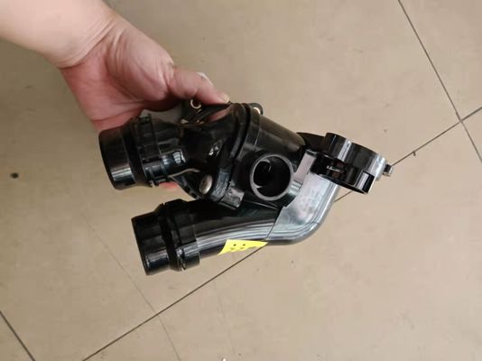 Numer odniesienia: WPT-142 Pompa wodna i termostat Audi A4 Quattro 06H121026DS