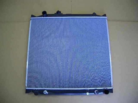 Radiator chłodzący silnik dla Toyoty Landcruiser 16400-67140 16400-67121 16400-67120