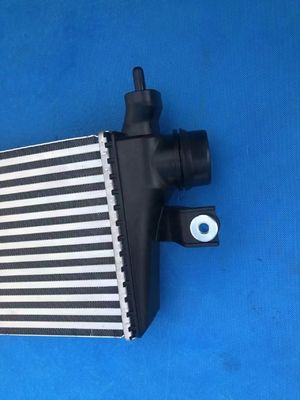 HILUX VIII Pickup N1 Intercooler dla Toyoty Revo 2020 OEM 17940-11940