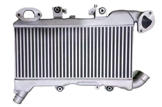 Aluminiowy Intercooler Assy OE NO. 17940-51020 dla Toyoty Landcruiser 2012-2020