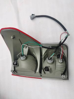 Światło tylne 12V dla Toyoty Tundra 07-09 81560-0C070 2006- Napięcie 12V Rok 2006- 12V