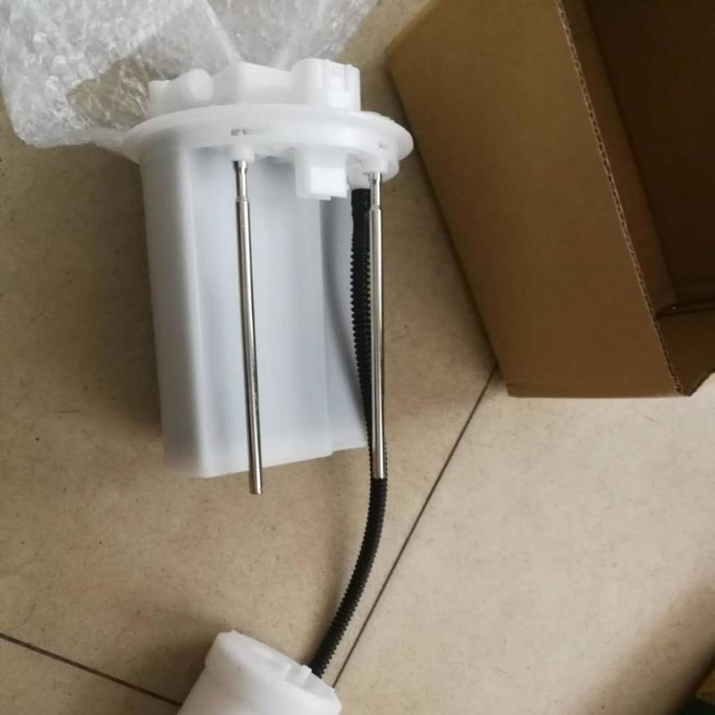 Filtr paliwowy w zbiorniku OE nr 77024-42011 z importowanym papierem filtracyjnym dla Toyota Lexus NX Rav4